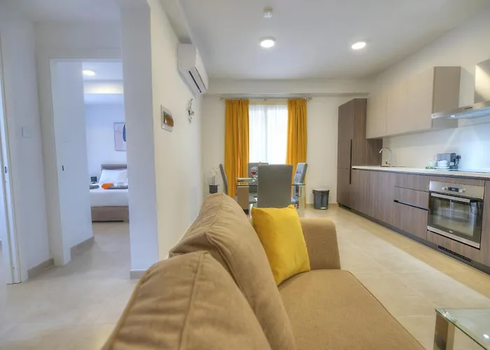 Brand New And Tastefully Furnished 2 Bedroom Apartment Ddif1-2